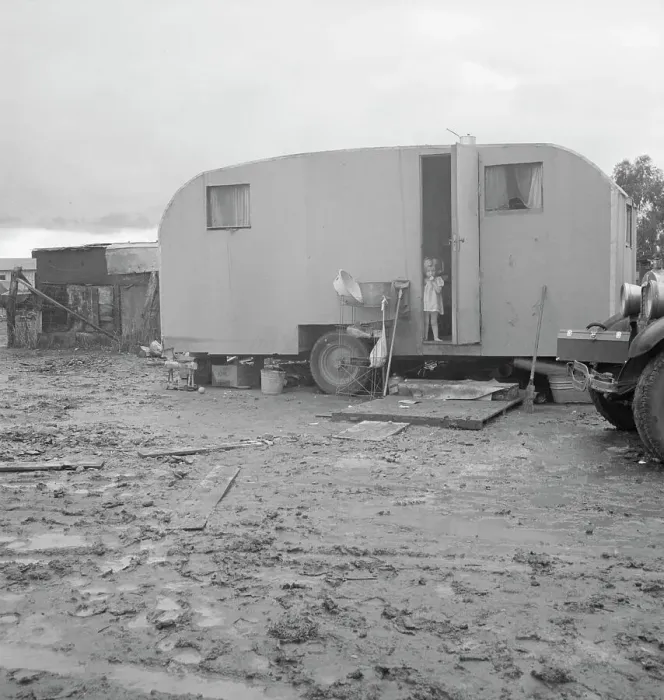 Framed Print : Orange packer of Sunkist oranges, self-built trailer, California, 1939. Creator: Dorothea Lange Framed Print : Orange packer of Sunkist oranges, self-built trailer, California, 1939. Creator: Dorothea Lange