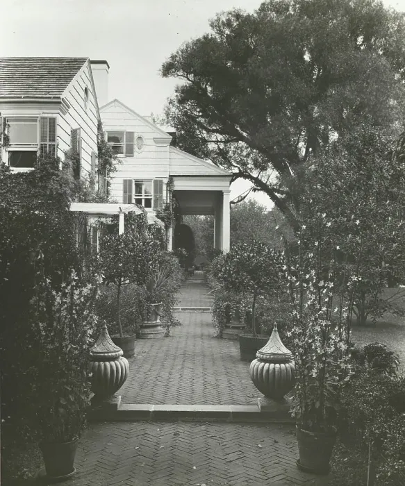 Framed Print : The Orchard, James Lawrence Breese house, 151 Hill Street, Southampton, New York, 1912. Creator: Frances Benjamin Johnston. The Orchard, James Lawrence Breese house, 151 Hill Street, Southampton, New York, 1912 Framed Print : The Orchard, James Lawrence Breese house, 151 Hill Street, Southampton, New York, 1912. Creator: Frances Benjamin Johnston. The Orchard, James Lawrence Breese house, 151 Hill Street, Southampton, New York, 1912