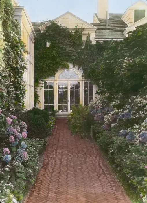 Framed Print : The Orchard, James Lawrence Breese house, 151 Hill Street, Southampton, New York, 1912. Creator: Frances Benjamin Johnston. The Orchard, James Lawrence Breese house, 151 Hill Street, Southampton, New York, 1912 Framed Print : The Orchard, James Lawrence Breese house, 151 Hill Street, Southampton, New York, 1912. Creator: Frances Benjamin Johnston. The Orchard, James Lawrence Breese house, 151 Hill Street, Southampton, New York, 1912