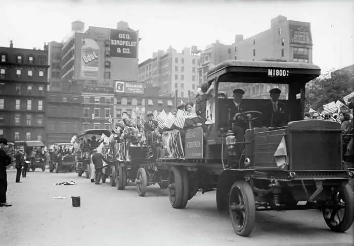 Framed Print : Orphans going to Coney Island in Autos, 1911. Creator: Bain News Service Framed Print : Orphans going to Coney Island in Autos, 1911. Creator: Bain News Service