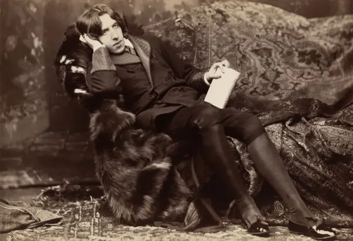 Framed Print : Oscar WiIde, Irish writer, wit and playwright, 1882. Artist: Napoleon Sarony Framed Print : Oscar WiIde, Irish writer, wit and playwright, 1882. Artist: Napoleon Sarony