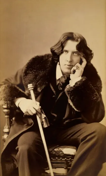 Framed Print : Oscar WiIde, Irish writer, wit and playwright, 1882. Artist: Napoleon Sarony Framed Print : Oscar WiIde, Irish writer, wit and playwright, 1882. Artist: Napoleon Sarony