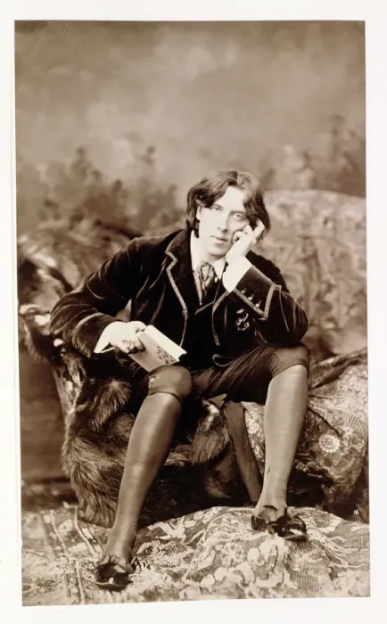 Framed Print : Oscar Wilde, Irish born wit and playwright, 1882 Framed Print : Oscar Wilde, Irish born wit and playwright, 1882