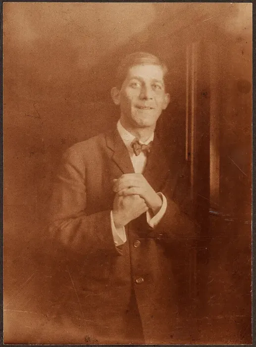 Framed Print : Oskar Kokoschka during his time as a professor at the Dresden Art Academy, 1920. Creator: Erfurth, Hugo (1874-1948) Framed Print : Oskar Kokoschka during his time as a professor at the Dresden Art Academy, 1920. Creator: Erfurth, Hugo (1874-1948)