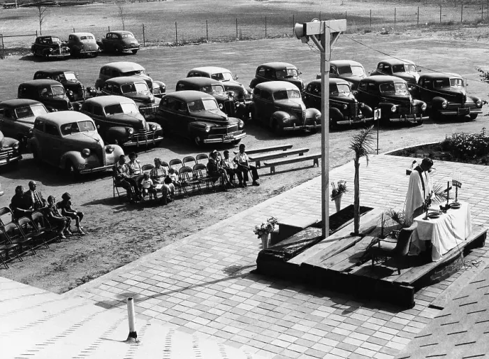 Framed Print : Outdoor church service with cars parked behind, USA, (1950s?) Framed Print : Outdoor church service with cars parked behind, USA, (1950s?)