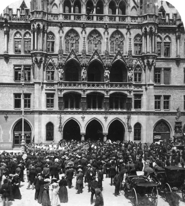 Framed Print : An outdoor concert at the Town Hall, Munich, Germany, c1900s. Artist: Wurthle & Sons Framed Print : An outdoor concert at the Town Hall, Munich, Germany, c1900s. Artist: Wurthle & Sons