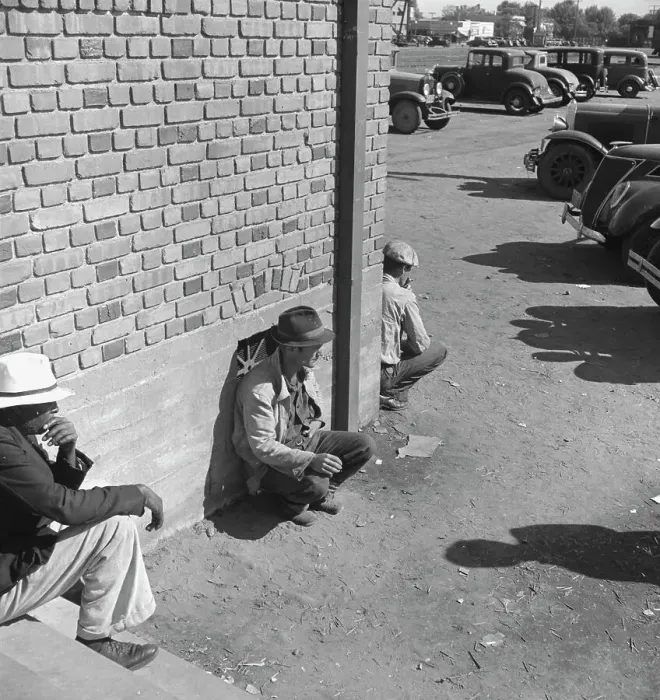 Framed Print : Outside FSA grant office during cotton pickers strike, Bakersfield, California, 1938. Creator: Dorothea Lange. Outside FSA grant office during cotton pickers strike, Bakersfield, California, 1938. Creator: Dorothea Lange Framed Print : Outside FSA grant office during cotton pickers strike, Bakersfield, California, 1938. Creator: Dorothea Lange. Outside FSA grant office during cotton pickers strike, Bakersfield, California, 1938. Creator: Dorothea Lange
