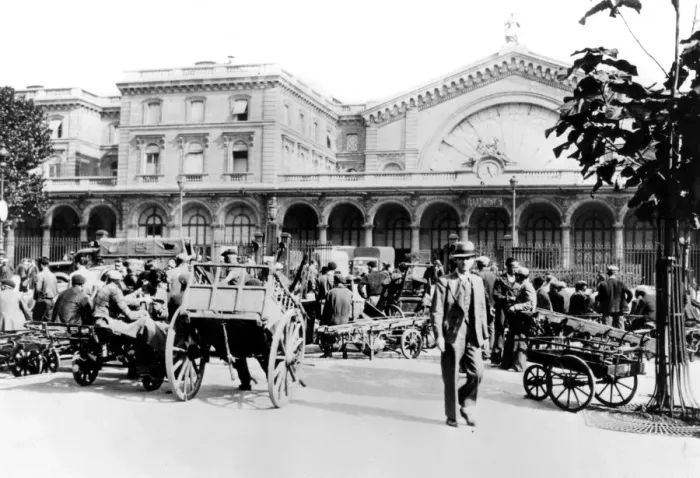 Framed Print : Outside the Gare de l Est, German-occupied Paris, September 1940 Framed Print : Outside the Gare de l Est, German-occupied Paris, September 1940