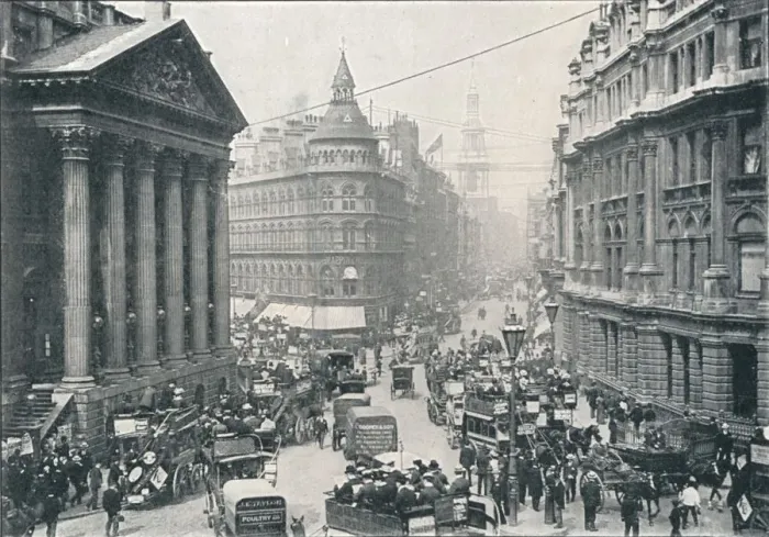Framed Print : Outside the Mansion House, City of London, 9 AM, c1901 (1901) Framed Print : Outside the Mansion House, City of London, 9 AM, c1901 (1901)