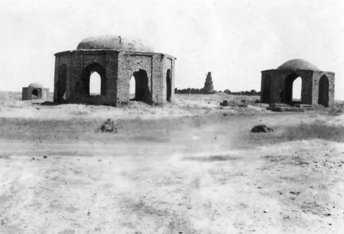 Framed Print : Outside Samarra city, Mesopotamia, 1918 Framed Print : Outside Samarra city, Mesopotamia, 1918