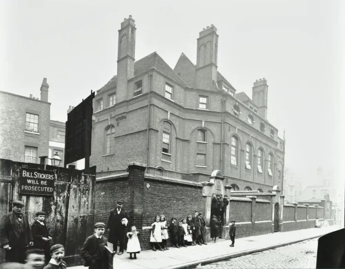 Framed Print : Outside Vere Street Board School, Westminster, London, 1904 Framed Print : Outside Vere Street Board School, Westminster, London, 1904