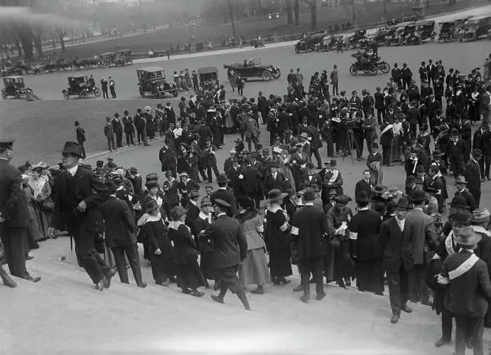 Framed Print : Pacifist Demonstration On East Steps of U.S. Capitol, Washington, D.C. 2 Apr 1917. Creator: Harris & Ewing. Pacifist Demonstration On East Steps of U.S. Capitol, Washington, D.C. 2 Apr 1917. Creator: Harris & Ewing Framed Print : Pacifist Demonstration On East Steps of U.S. Capitol, Washington, D.C. 2 Apr 1917. Creator: Harris & Ewing. Pacifist Demonstration On East Steps of U.S. Capitol, Washington, D.C. 2 Apr 1917. Creator: Harris & Ewing