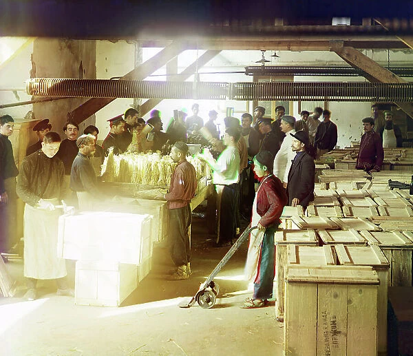 Packaging department, Borzhom, between 1905 and 1915. Creator: Sergey Mikhaylovich Prokudin-Gorsky