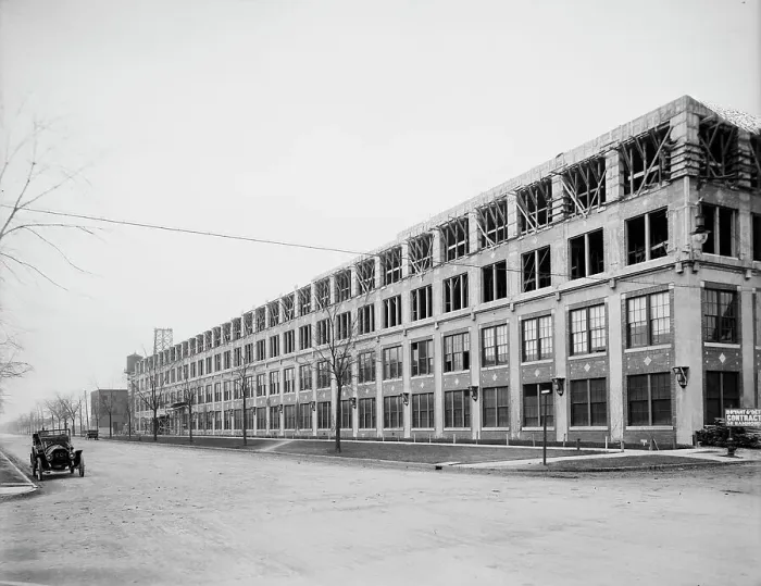 Framed Print : Packard [Motor Car Company] Auto Plant, Detroit, Mich. between 1900 and 1910. Creator: Unknown