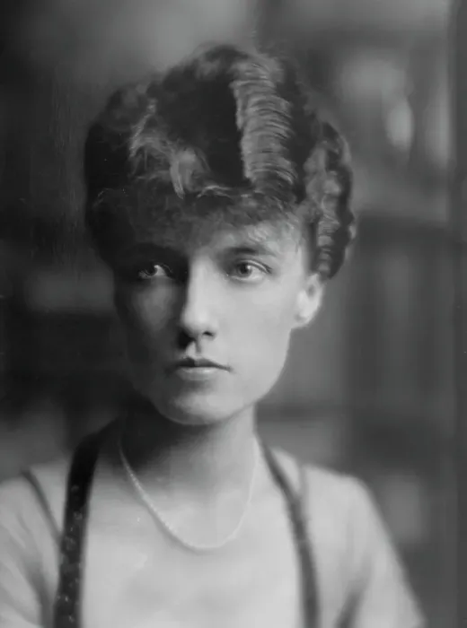 Framed Print : Padelford, V.D. Miss, portrait photograph, 1915. Creator: Arnold Genthe Framed Print : Padelford, V.D. Miss, portrait photograph, 1915. Creator: Arnold Genthe