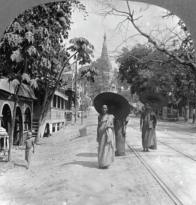 Framed Print : Pagoda Road to the Shwedagon Pagoda, Rangoon, Burma, 1908. Artist: Stereo Travel Co Framed Print : Pagoda Road to the Shwedagon Pagoda, Rangoon, Burma, 1908. Artist: Stereo Travel Co