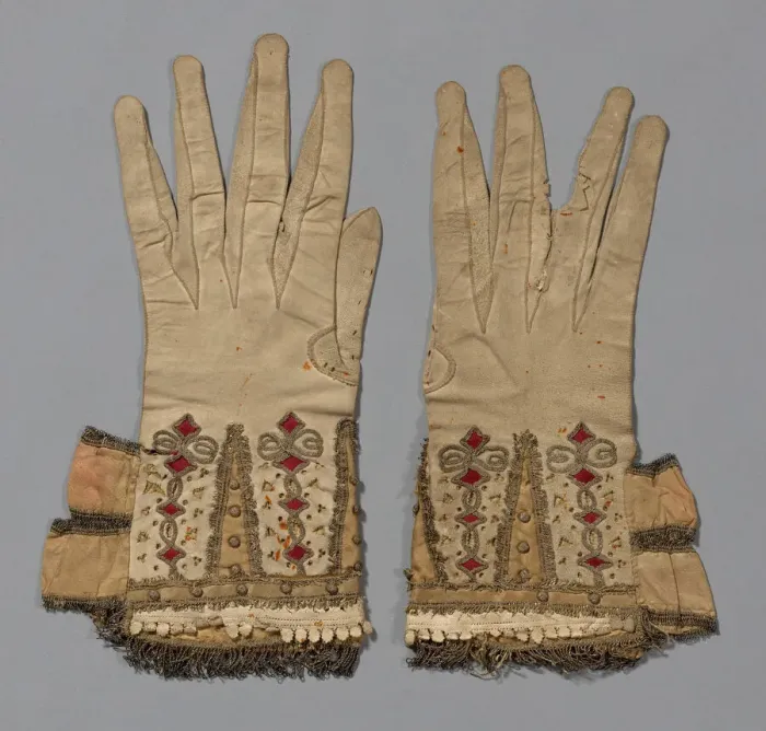 Framed Print : Pair of Gloves, England, 1601 / 50. Creator: Unknown Framed Print : Pair of Gloves, England, 1601 / 50. Creator: Unknown