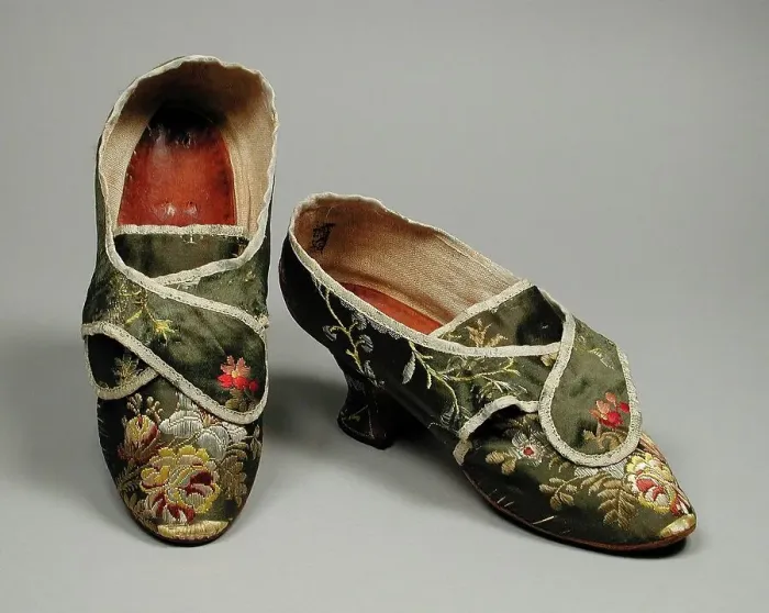 Framed Print : Pair of woman's shoes with straps for shoe buckles, England, c.1770. Creator: Unknown Framed Print : Pair of woman's shoes with straps for shoe buckles, England, c.1770. Creator: Unknown