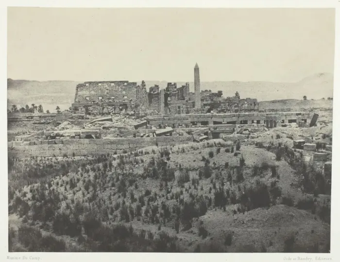 Framed Print : Palais de Karkak, Vue generale des Ruines, Prise a l est;Thebes, 1849 / 51 Framed Print : Palais de Karkak, Vue generale des Ruines, Prise a l est;Thebes, 1849 / 51