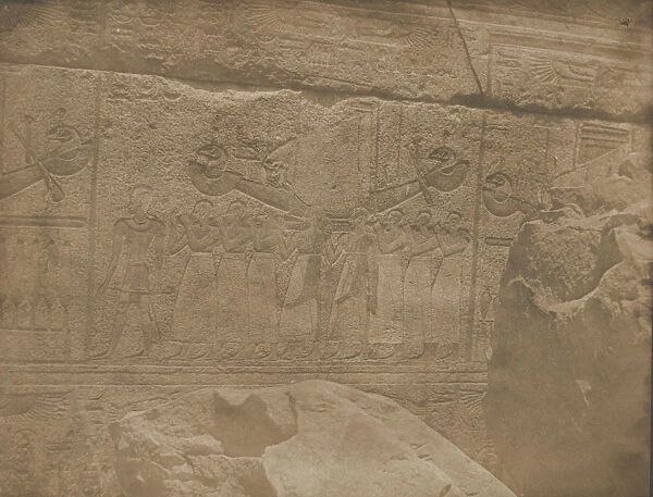 Palais de Karnak, sculptures exterieures du sanctuaire de granit. 1849-51