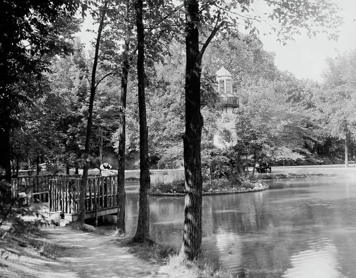 Framed Print : Palmer Park, Detroit, Mich. c.between 1910 and 1920. Creator: Unknown Framed Print : Palmer Park, Detroit, Mich. c.between 1910 and 1920. Creator: Unknown