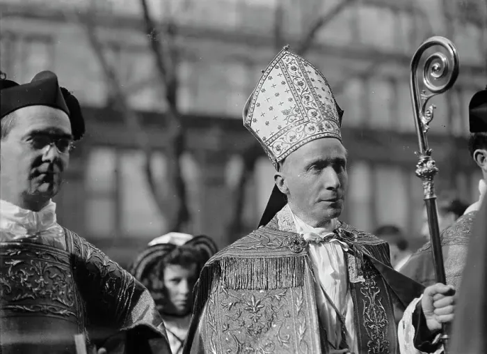 Framed Print : Pan American Mass. Cardinal Gibbons, 1912. Creator: Harris & Ewing. Pan American Mass. Cardinal Gibbons, 1912. Creator: Harris & Ewing Framed Print : Pan American Mass. Cardinal Gibbons, 1912. Creator: Harris & Ewing. Pan American Mass. Cardinal Gibbons, 1912. Creator: Harris & Ewing