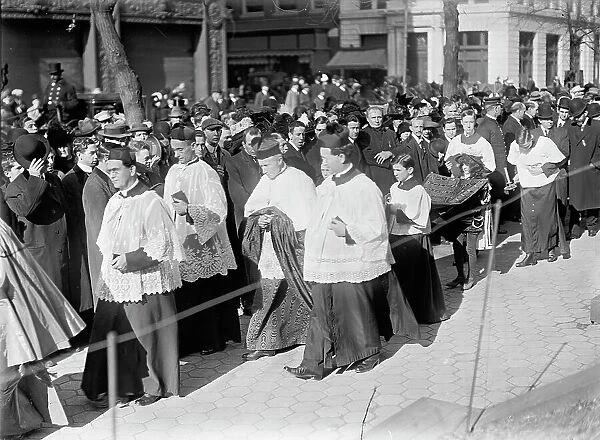 Pan American Mass - Thanksgiving Day At St. Patrick's. Mons. Dougherty; Dr. Burns; Cardinal... 1912 Creator: Harris & Ewing. Pan American Mass - Thanksgiving Day At St. Patrick's. Mons. Dougherty; Dr