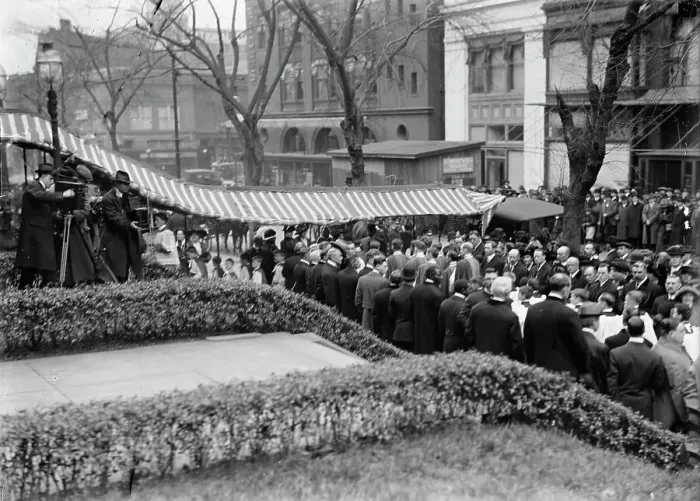Framed Print : Pan American Mass - Thanksgiving Day at St. Patrick's. Groups at St. Patrick's, 1914. Creator: Harris & Ewing. Pan American Mass - Thanksgiving Day at St. Patrick's. Groups at St. Patrick's, 1914. Creator: Harris & Ewing Framed Print : Pan American Mass - Thanksgiving Day at St. Patrick's. Groups at St. Patrick's, 1914. Creator: Harris & Ewing. Pan American Mass - Thanksgiving Day at St. Patrick's. Groups at St. Patrick's, 1914. Creator: Harris & Ewing