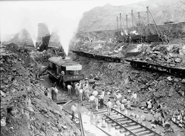 Framed Print : Panama Canal, 1913. Creator: Harris & Ewing. Panama Canal, 1913. Creator: Harris & Ewing Framed Print : Panama Canal, 1913. Creator: Harris & Ewing. Panama Canal, 1913. Creator: Harris & Ewing