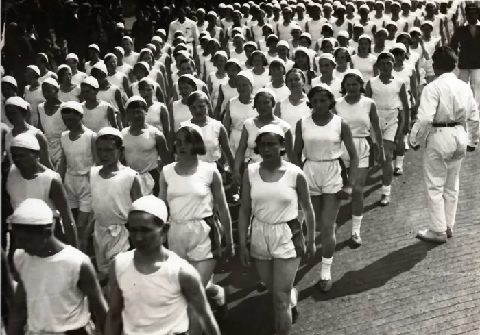 Framed Print : Parade, c. 1930. Artist: Magaziner, Semyon Abramovich (1886-1940) Framed Print : Parade, c. 1930. Artist: Magaziner, Semyon Abramovich (1886-1940)
