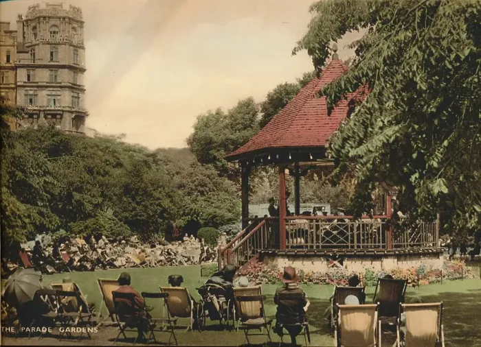 Framed Print : The Parade Gardens, Bath, Somerset, c1925 Framed Print : The Parade Gardens, Bath, Somerset, c1925