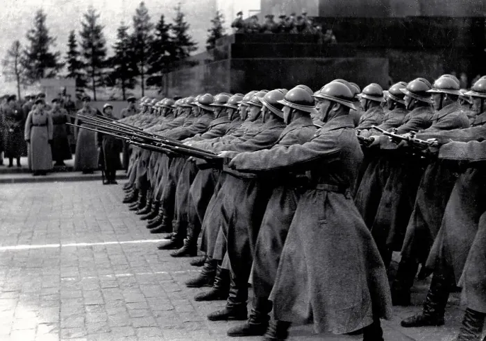 Framed Print : Parade in Moscow, 1931. Creator: Feldman, Yakov (active 1930s) Framed Print : Parade in Moscow, 1931. Creator: Feldman, Yakov (active 1930s)