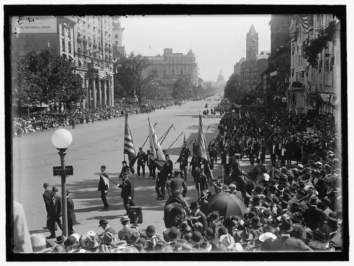 Framed Print : Parade On Pennsylvania Ave, between 1910 and 1921. Creator: Harris & Ewing. Parade On Pennsylvania Ave, between 1910 and 1921. Creator: Harris & Ewing Framed Print : Parade On Pennsylvania Ave, between 1910 and 1921. Creator: Harris & Ewing. Parade On Pennsylvania Ave, between 1910 and 1921. Creator: Harris & Ewing