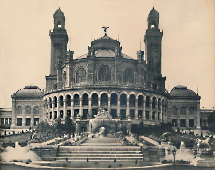 Framed Print : Paris. - Le Palais Du Trocadero. - ND, c1910. Creator: Unknown Framed Print : Paris. - Le Palais Du Trocadero. - ND, c1910. Creator: Unknown