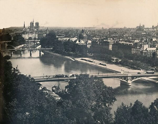 Paris. - Panorama Vers Notre-Dame. - LL, c1910. Creator: Unknown