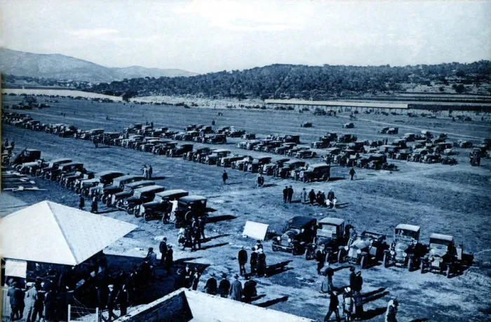 Framed Print : Parking of vehicles on the Autodromo Nacional de Terramar in Sitges, 1922 Framed Print : Parking of vehicles on the Autodromo Nacional de Terramar in Sitges, 1922