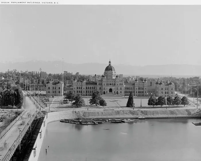 Framed Print : Parliament Buildings, Victoria, B.C. between 1900 and 1906. Creator: Unknown Framed Print : Parliament Buildings, Victoria, B.C. between 1900 and 1906. Creator: Unknown