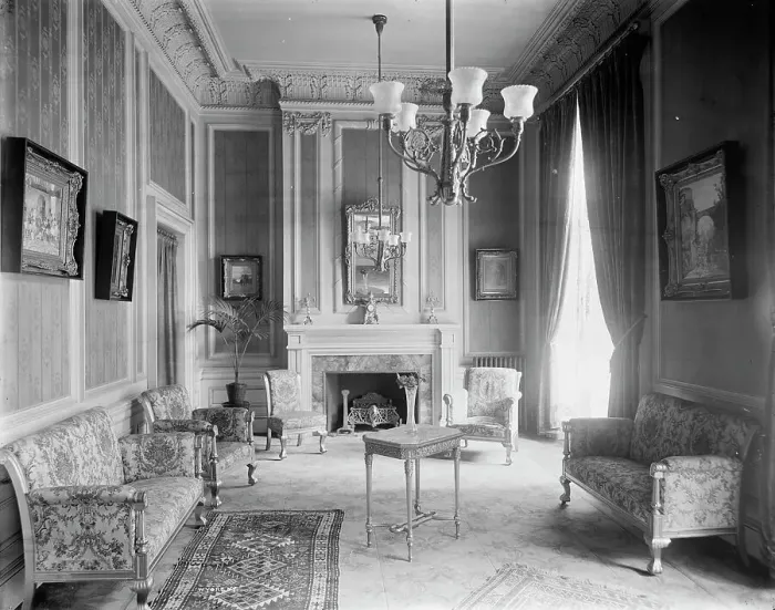 Framed Print : Parlor, Hotel Latham, New York, N.Y. between 1905 and 1915. Creator: Unknown Framed Print : Parlor, Hotel Latham, New York, N.Y. between 1905 and 1915. Creator: Unknown