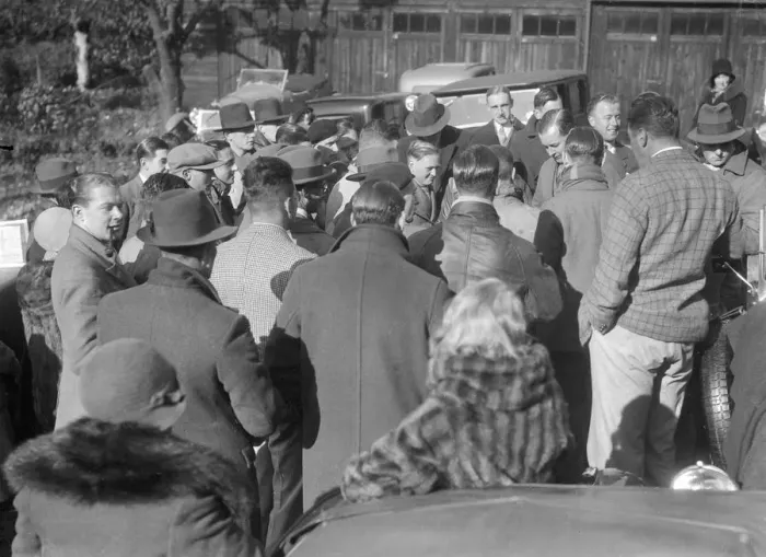 Framed Print : Participants in the Bugatti Owners Club car treasure hunt, 25 October 1931. Artist: Bill Brunell Framed Print : Participants in the Bugatti Owners Club car treasure hunt, 25 October 1931. Artist: Bill Brunell