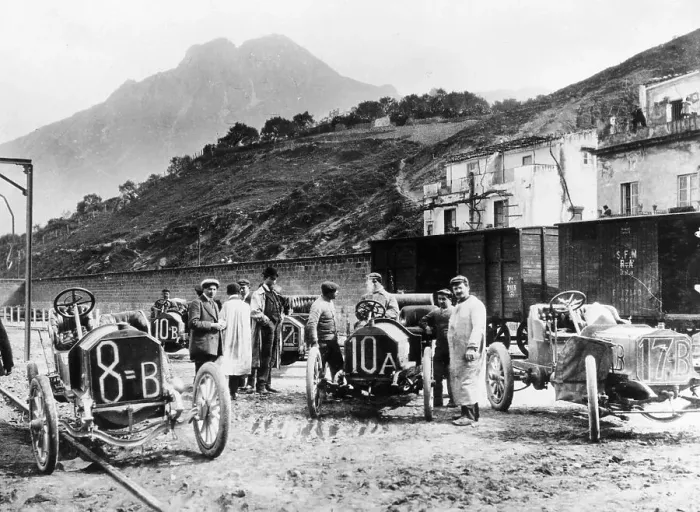 Framed Print : Participants in the Targa Florio race, Sicily, April 1907 Framed Print : Participants in the Targa Florio race, Sicily, April 1907
