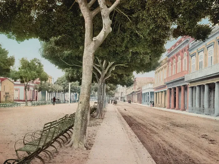 Framed Print : Paseo del Prado, Habana, c1900. Creator: William H. Jackson Framed Print : Paseo del Prado, Habana, c1900. Creator: William H. Jackson