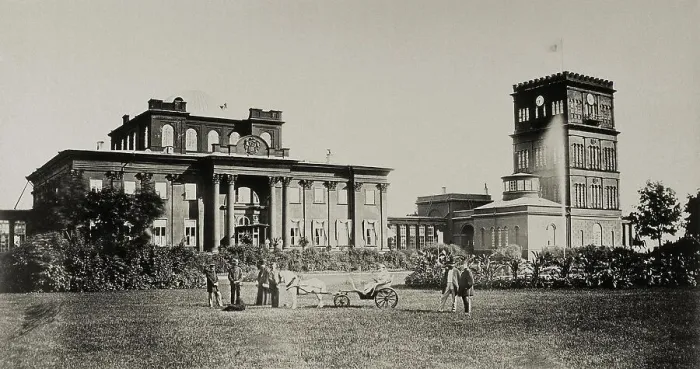 Framed Print : The Paskevich Residence in Gomel, 1860s. Artist: Bianchi, Giovanni (1812-1893) Framed Print : The Paskevich Residence in Gomel, 1860s. Artist: Bianchi, Giovanni (1812-1893)