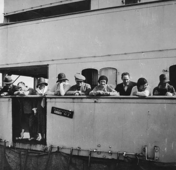 Framed Print : Passengers on a Cunard Line cruise to the West Indies, January-March 1931 Framed Print : Passengers on a Cunard Line cruise to the West Indies, January-March 1931
