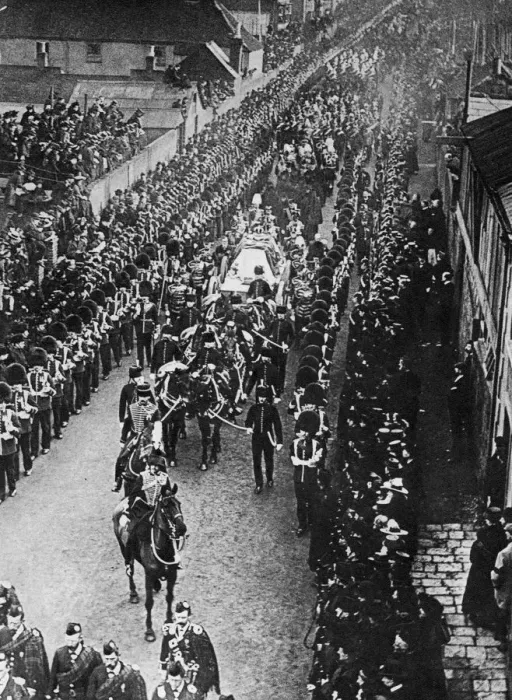 Framed Print : The passing of Queen Victoria, 1901 (1937). Artist: Elliott & Fry Framed Print : The passing of Queen Victoria, 1901 (1937). Artist: Elliott & Fry