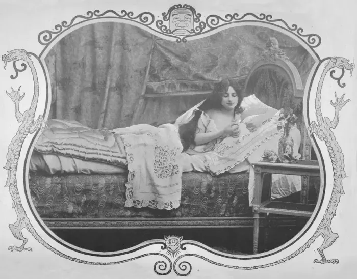 Framed Print : Passionnement, 1900 Framed Print : Passionnement, 1900