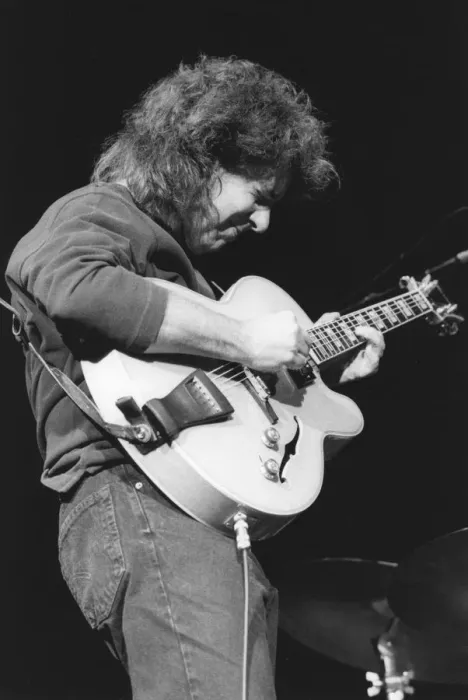 Framed Print : Pat Metheny, Cambridge Corn Exchange, Cambridgeshire, 2000. Creator: Brian Foskett Framed Print : Pat Metheny, Cambridge Corn Exchange, Cambridgeshire, 2000. Creator: Brian Foskett