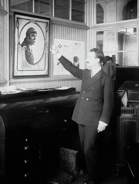 Framed Print : Pathe, between c1915 and c1920. Creator: Bain News Service Framed Print : Pathe, between c1915 and c1920. Creator: Bain News Service