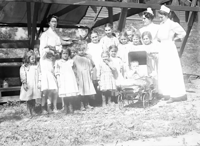 Framed Print : Patients & nurses Sea Breeze Jr. between c1910 and c1915. Creator: Bain News Service Framed Print : Patients & nurses Sea Breeze Jr. between c1910 and c1915. Creator: Bain News Service