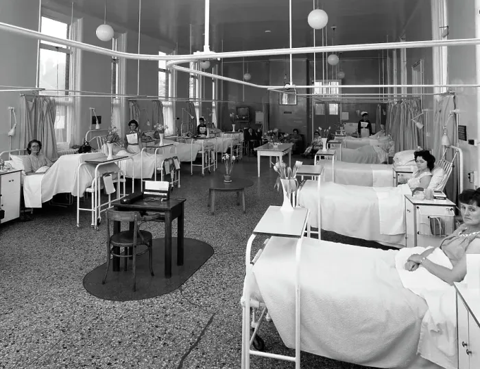 Framed Print : Patients on a womens surgical ward, Montague Hospital, Mexborough, South Yorkshire, 1968 Framed Print : Patients on a womens surgical ward, Montague Hospital, Mexborough, South Yorkshire, 1968