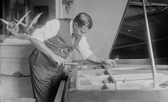 Framed Print : Paul Althouse, between c1915 and c1920. Creator: Bain News Service Framed Print : Paul Althouse, between c1915 and c1920. Creator: Bain News Service